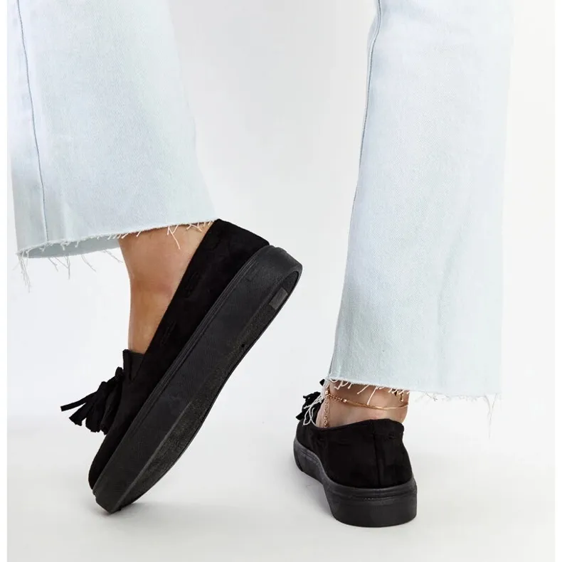 Chaussures noires à pompons d'Adaldrida le noir