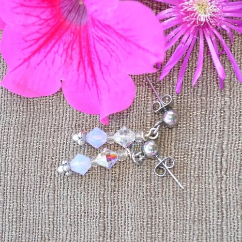 Clous d’oreille cristal swarovski et perles de rocaille