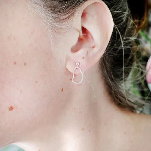 Petites boucles d'oreilles nuage pendantes maya en argent 925 recyclé et upcyclé,